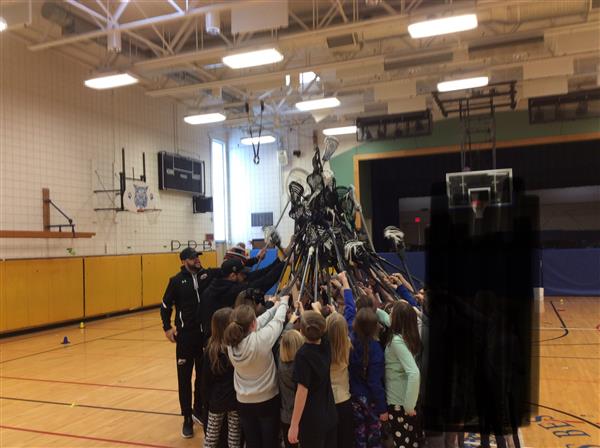 Buffalo Bandits visit West Elementary! Dhane Smith, Josh Byrne, Ian MacKay, and Chase Fraser taught the students basic ground ball skills, shooting techniques, and the importance of being willing to try new sports.